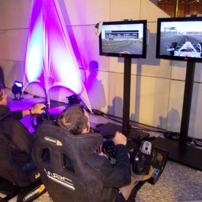 Formel 1 Rennsitze mit Bildschirm